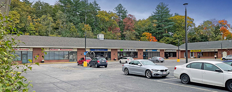 Overdeput of Colliers and Casey of NPCG co-broker $4.75 million sale of 28,000 s/f The Nettles Shoppes